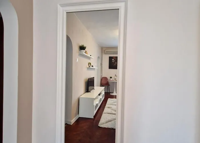 Evis Apartment