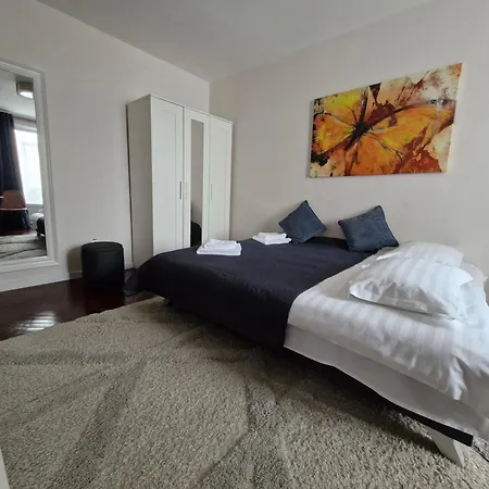 Evis Apartment *